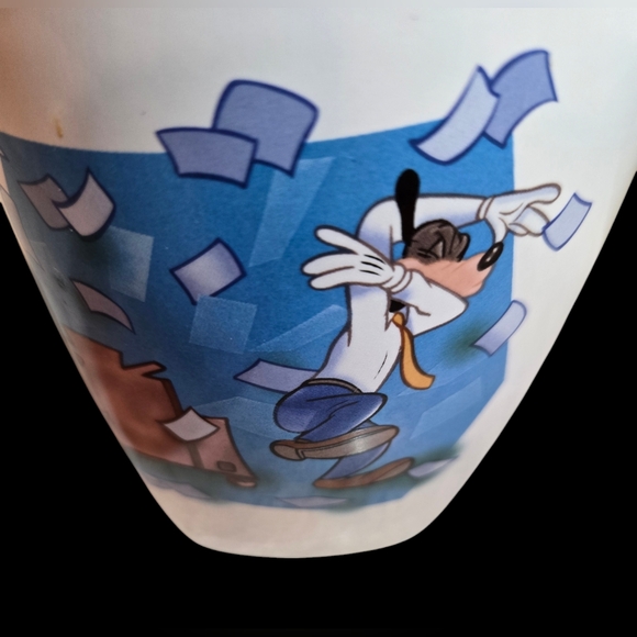 Disney World “Goofy Copier Strategies Class No. 001: Makin’ Copies" 22oz Mug/Cup - Picture 7 of 8